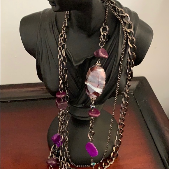 Beautiful long necklace and earring set - Picture 2 of 4